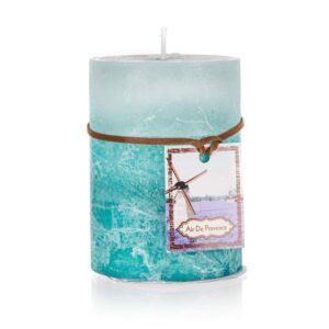 HOME DECOR Svíčka 3barevná 68 / 95 mm OCEAN Svíčka 3barevná OCEAN je hezkou dekorací do vašeho interiéru