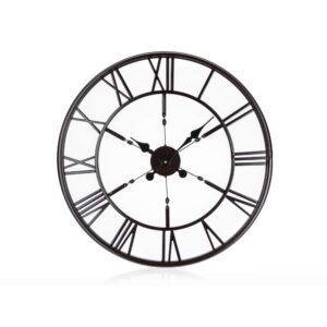 HOME DECOR Hodiny nástěnné ANTIC BLACK 60 cm Nástěnné kulaté hodiny ANTIC BLACK s celoplošným dekorem o průměru 60 cm. Hodinový strojek je napájen jedním kusem baterie AA (není součastí balení). Produkt je ideální dekorací do vašeho bytu nebo stylové kuchyně.